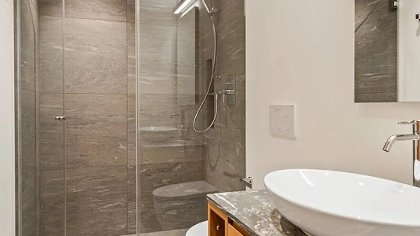 Appartement à louer - 7522 La Punt-Chamues-ch - Photo 4