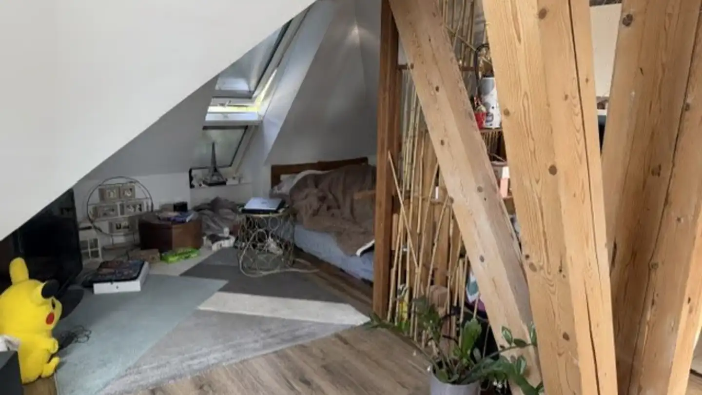Dachgeschosswohnung mieten - Niesenstrasse 7, 3700 Spiez