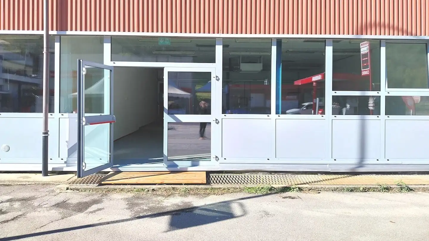 Commerciale in affitto - Strada Cantonale 23, 6989 Purasca - Photo 2