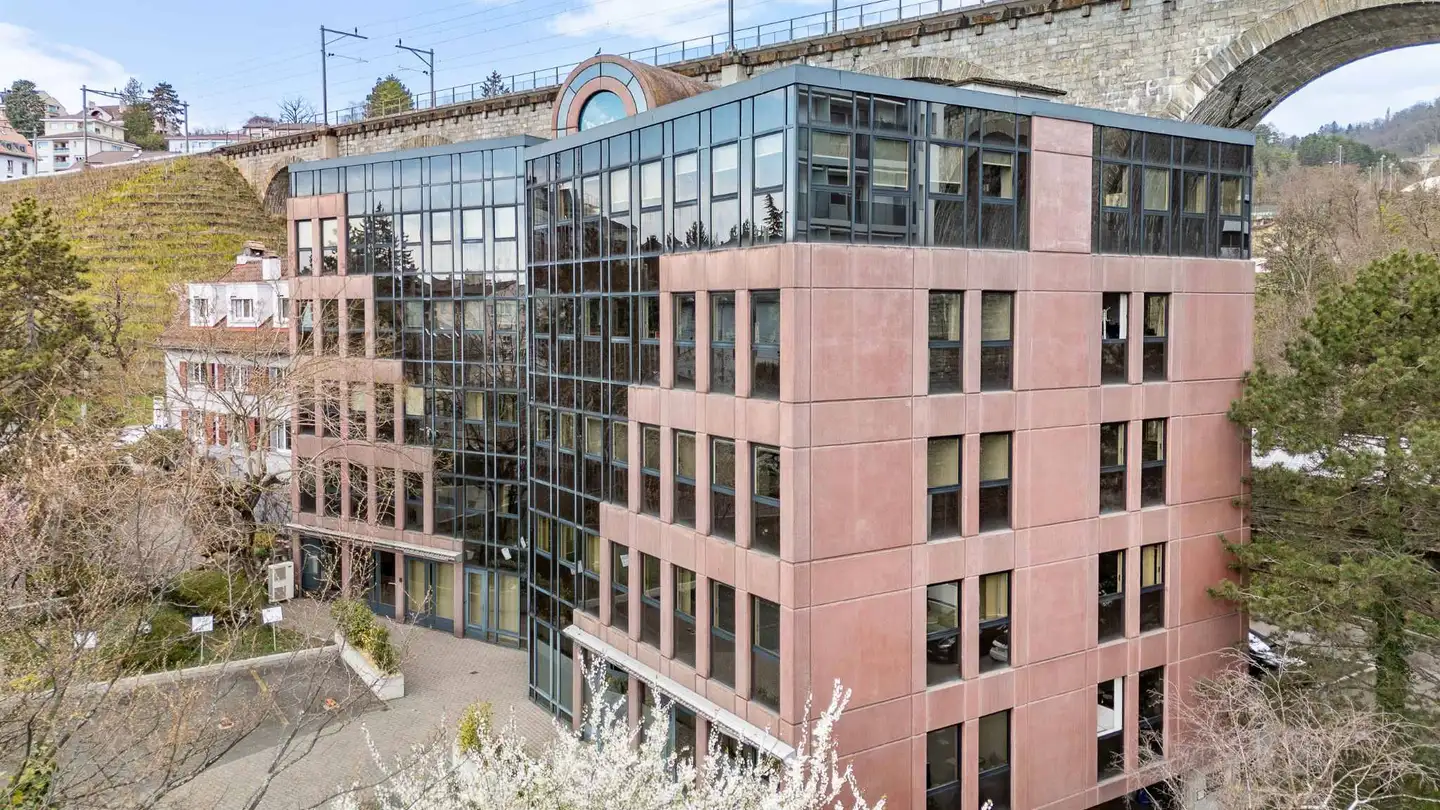 Commercial for rent - 1009 Pully