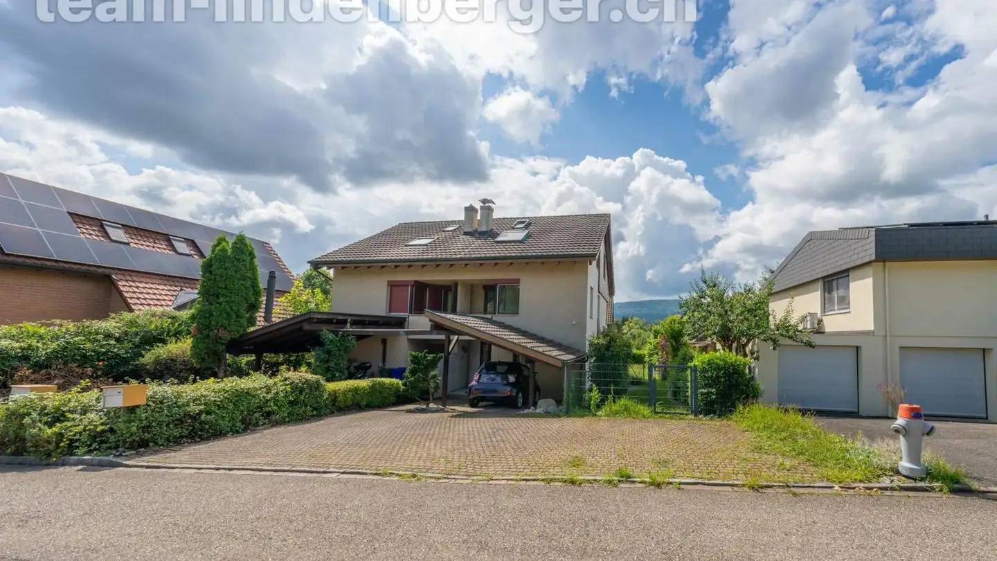 Single house for sale - Nussbaumweg 7, 4105 Biel-Benken BL