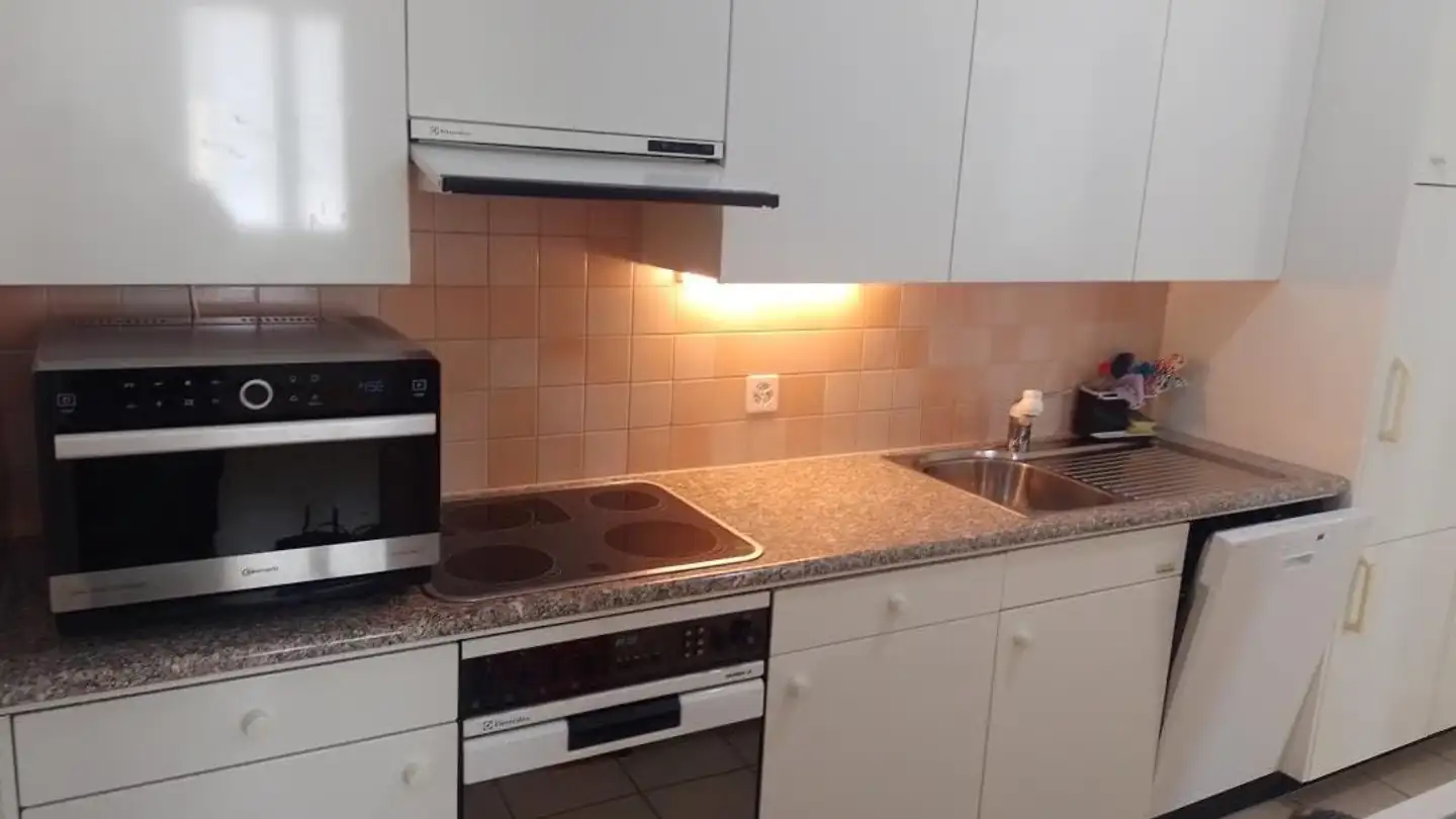 Apartment for rent - 6600 Muralto - Photo 2