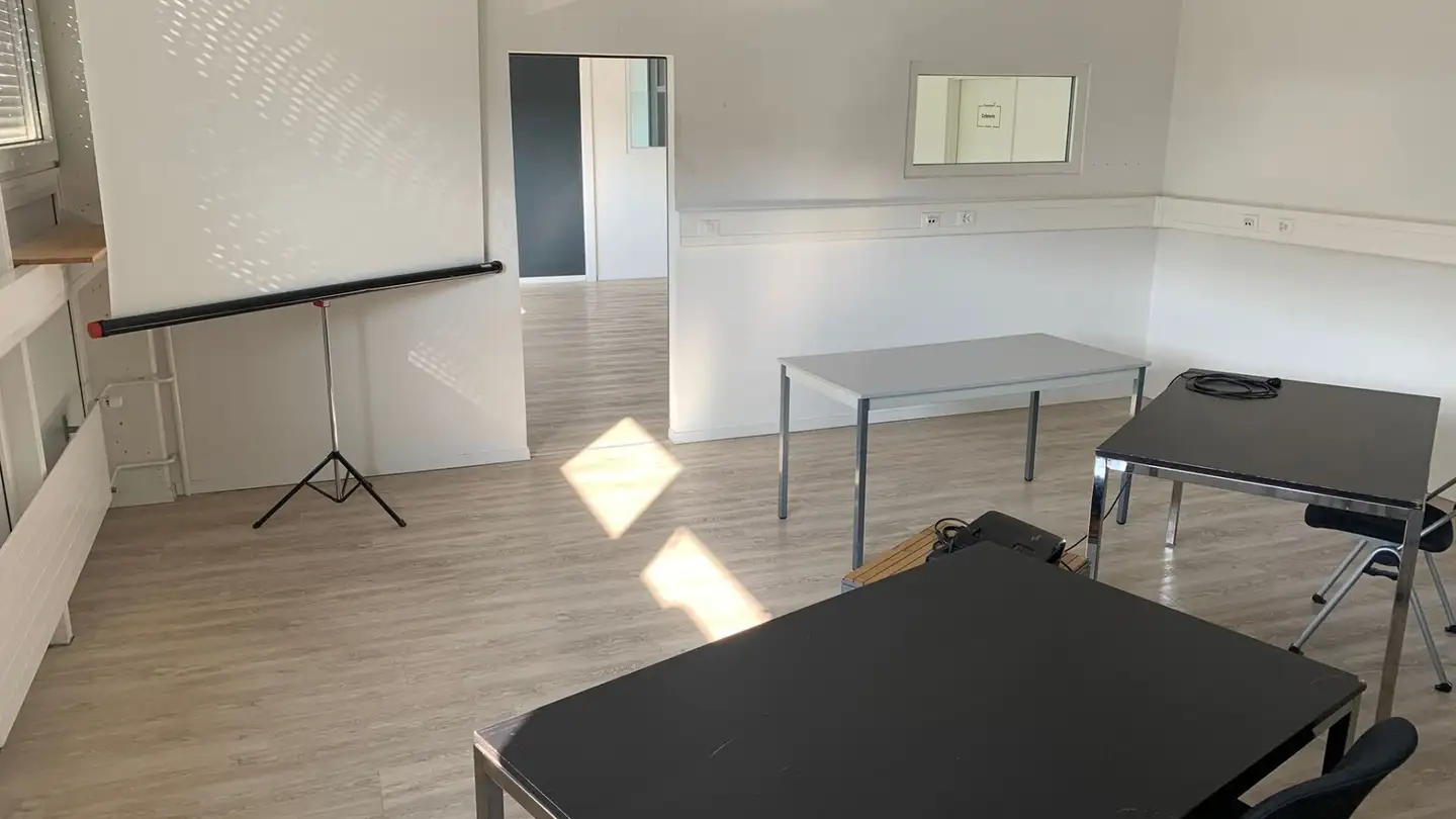 Gewerbe mieten - Rue De La Jambe-Ducommun 19, 2400 Le Locle - Foto 4