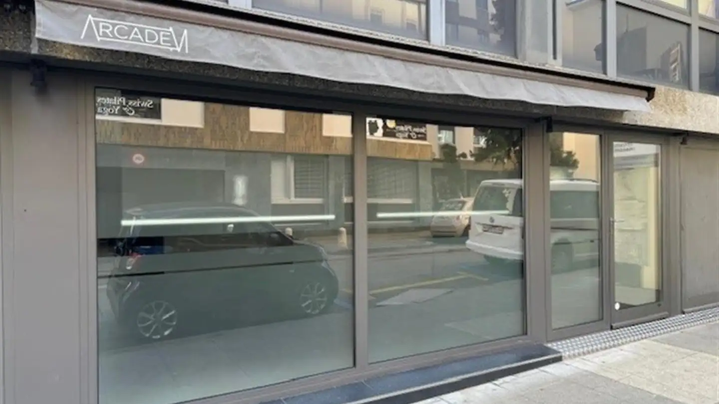 Bureau à louer - Rue Des Glacis-De-Rive 17, 1207 Genève