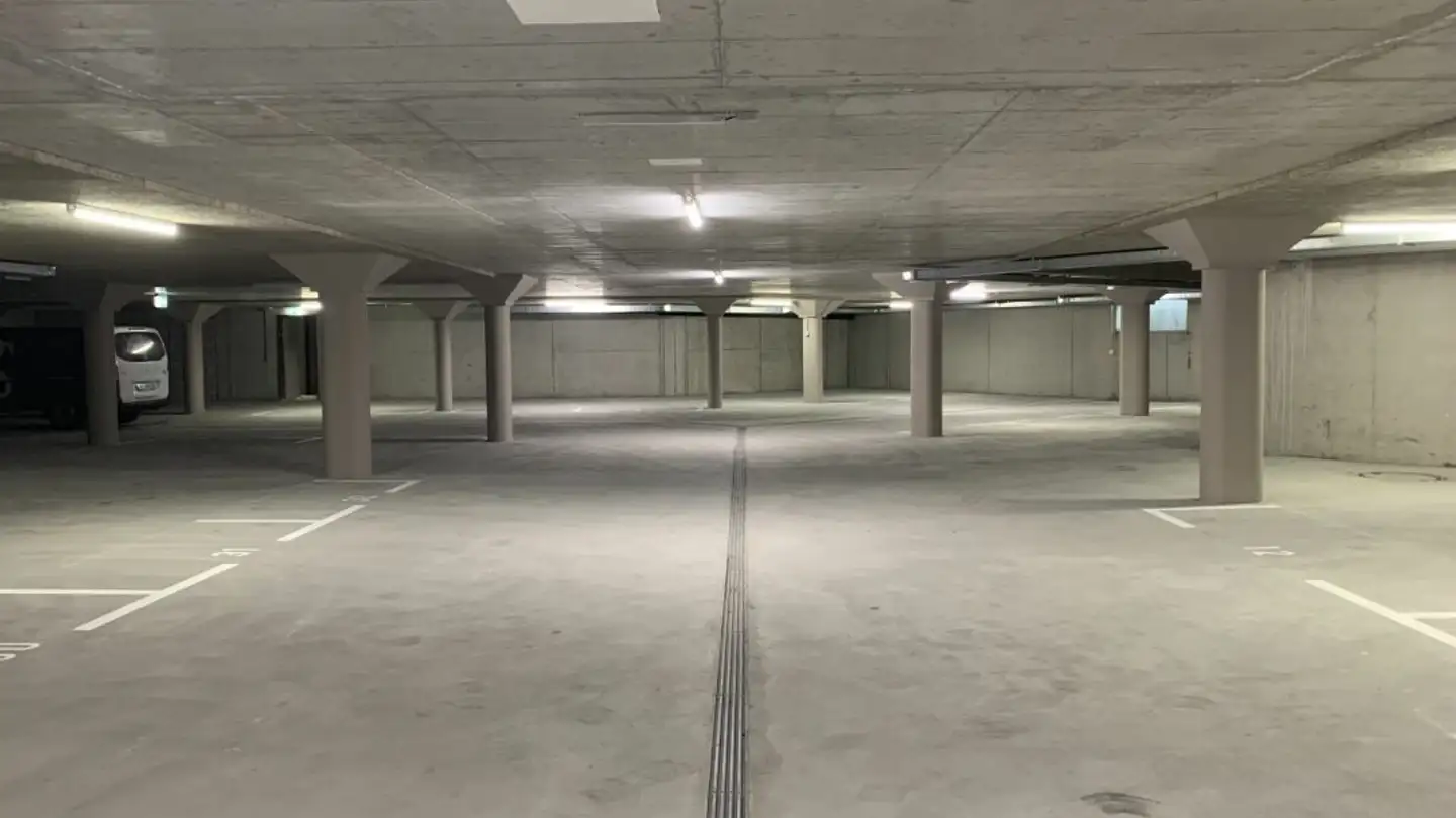 Place de parking extérieure à louer - Frauenfelderstrasse, 8570 Weinfelden - Photo 3