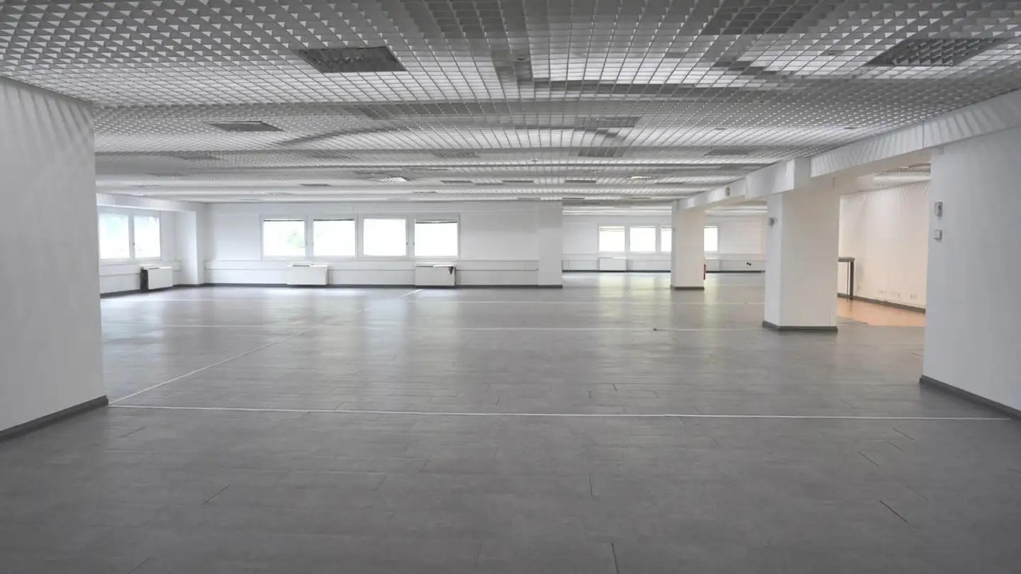 Spazio ufficio in affitto - Via Cantonale 2b, 6928 Manno