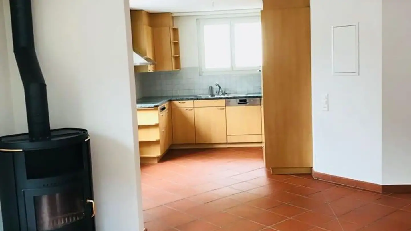 Attic flat for rent - Tanneggerstrasse 7, 8374 Dussnang - Photo 2