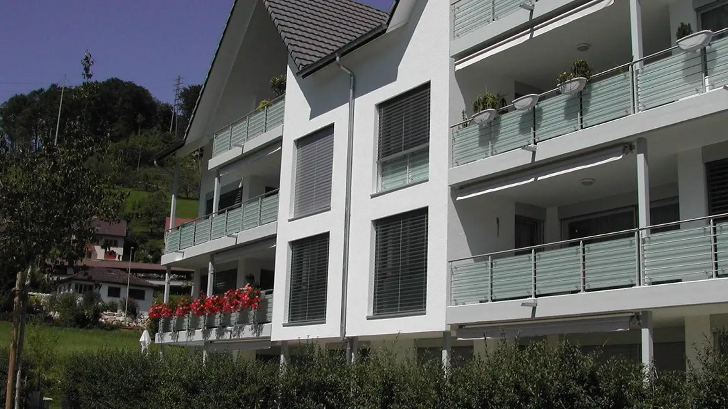 Place de parking extérieure à louer - Frenkenstrasse 39, 4434 Hölstein