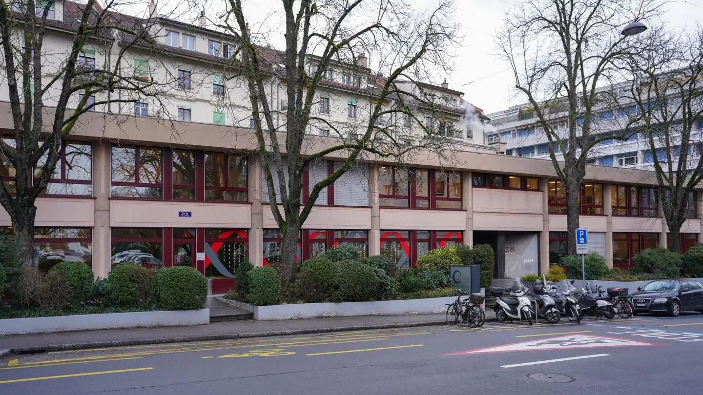 Outdoor parking space for rent - Rue Des Charmilles 28, 1203 Genève