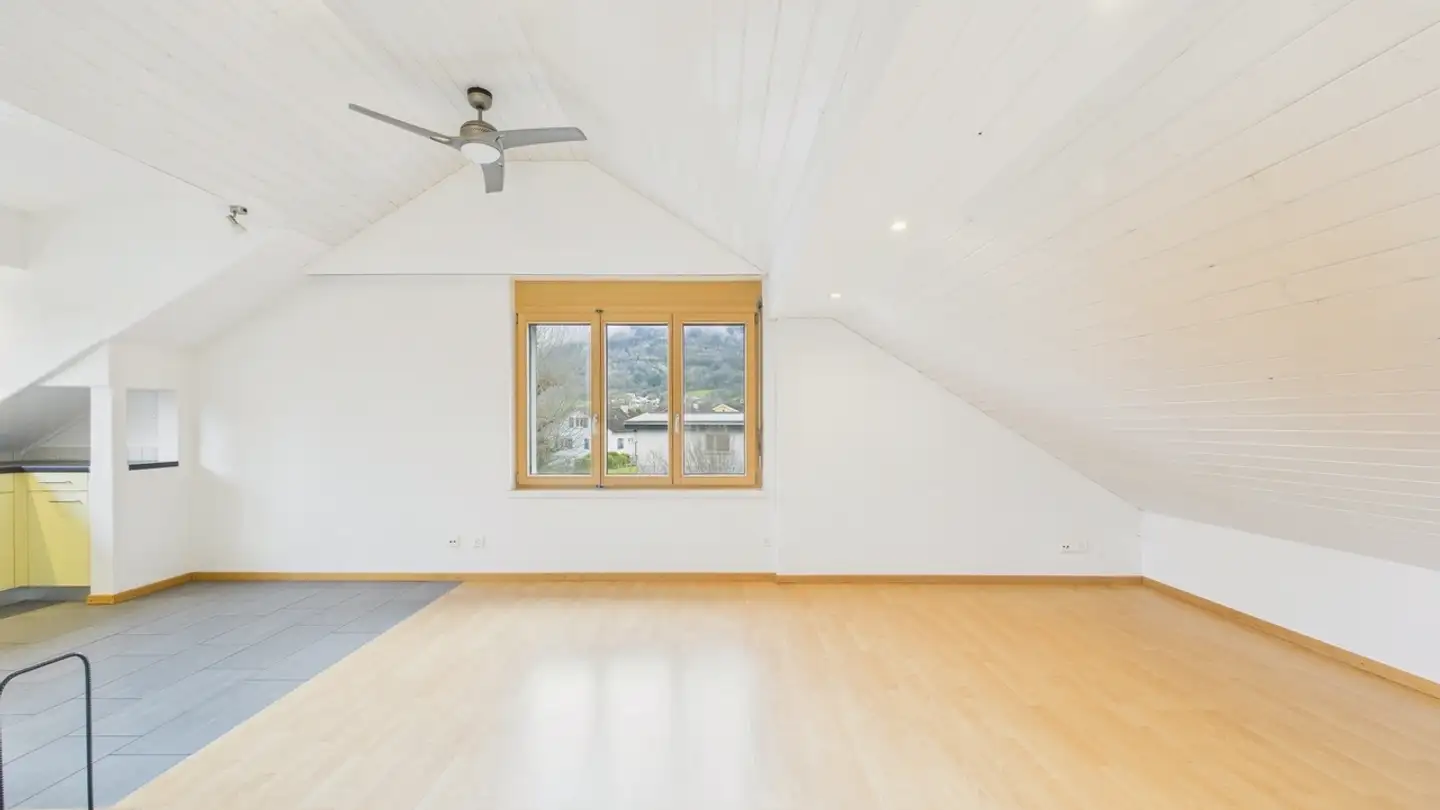 Dachgeschosswohnung mieten - 9470 Buchs SG - Foto 2