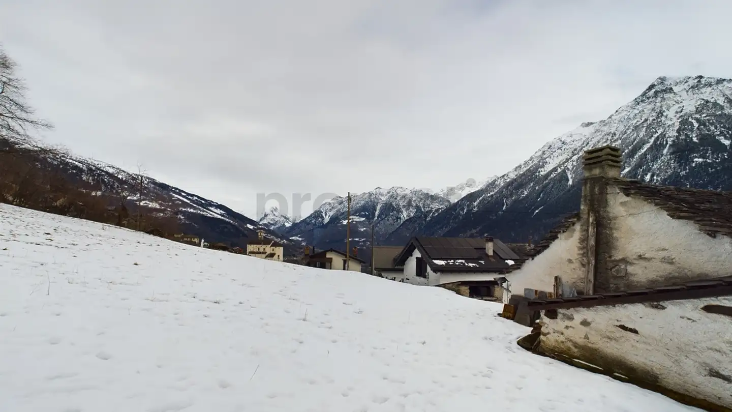 Constructible plot for sale - 6716 Acquarossa