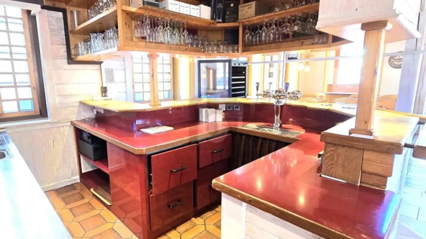 Commercial for rent - 2114 Fleurier