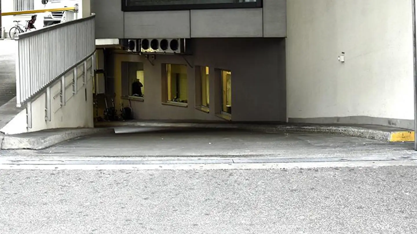 Underground parking space for rent - Sihlstrasse 20, 8134 Adliswil