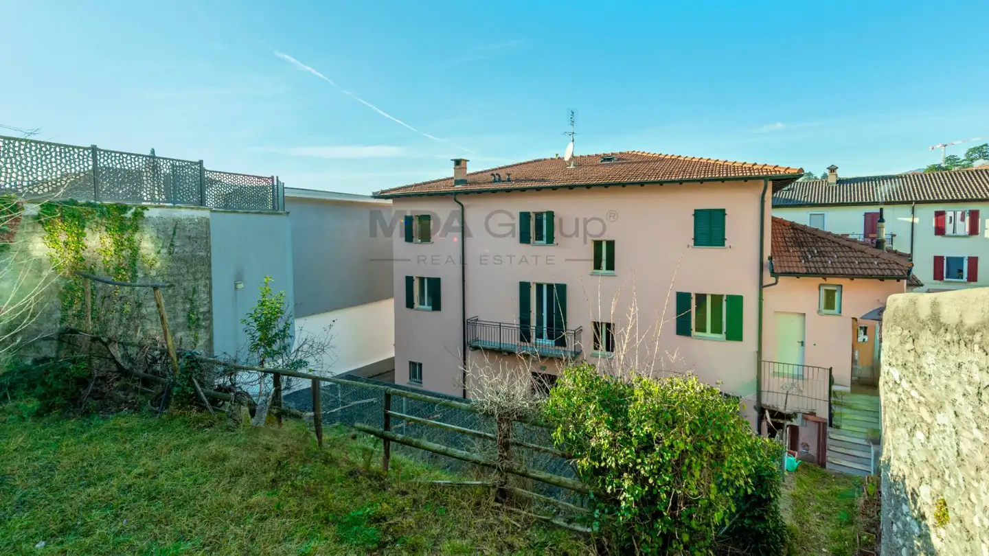Edificio residenziale in vendita - Via Stazione, 6828 Balerna