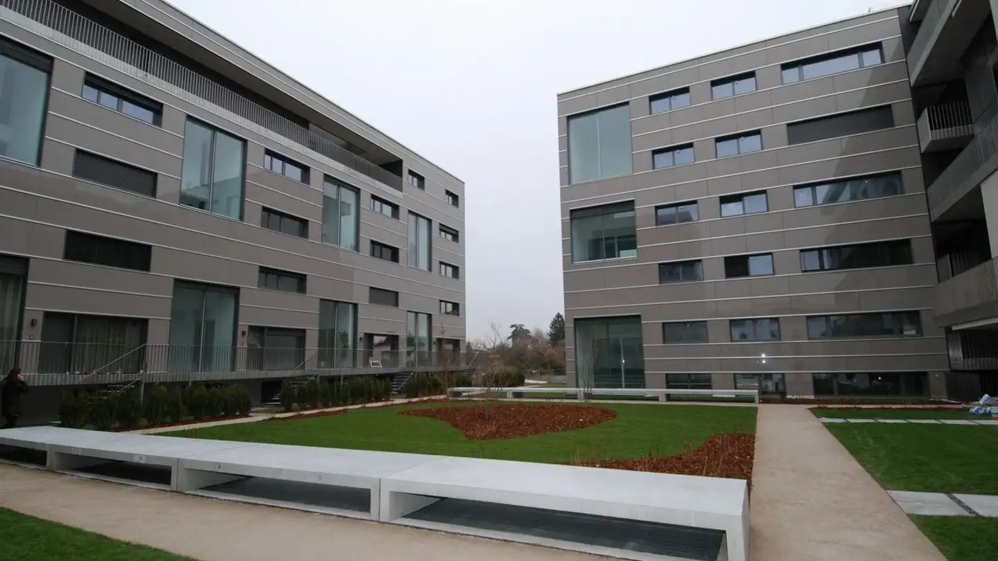 Underground parking space for rent - Rue Du Centre, 1025 St-Sulpice VD