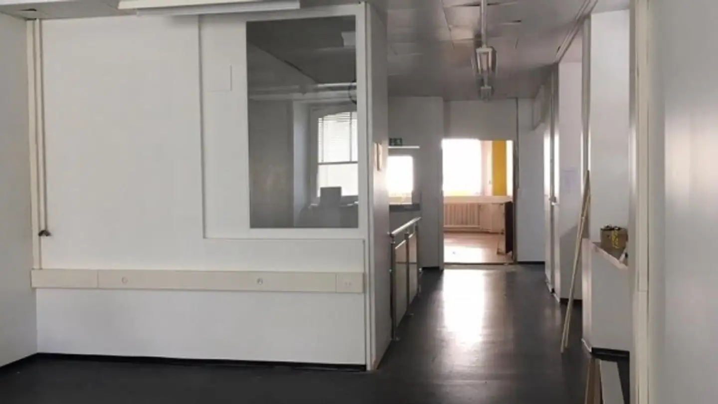 Office space for rent - Rue Du Doubs 83, 2300 La Chaux-de-Fonds