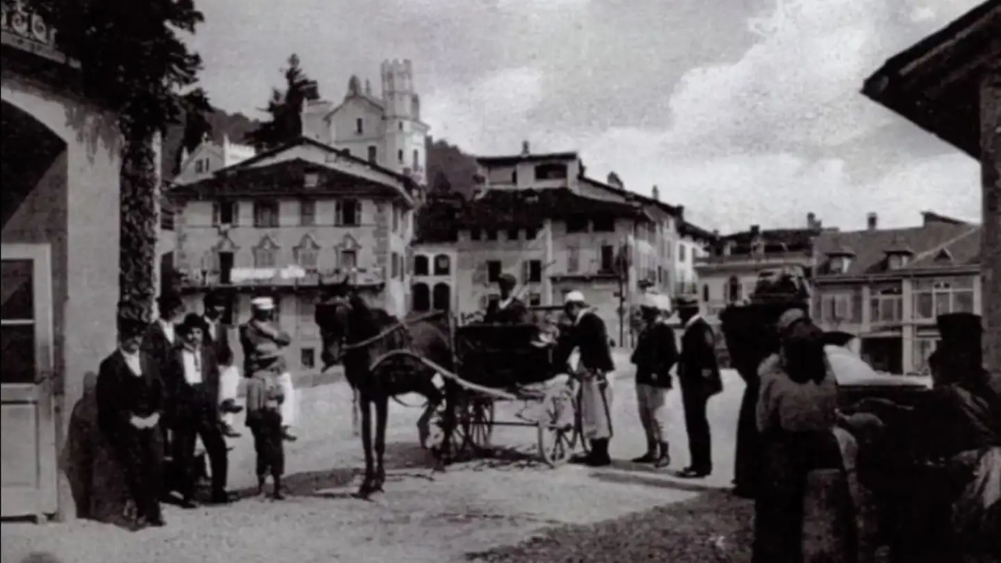 Mixed-use building for sale - 6988 Ponte Tresa