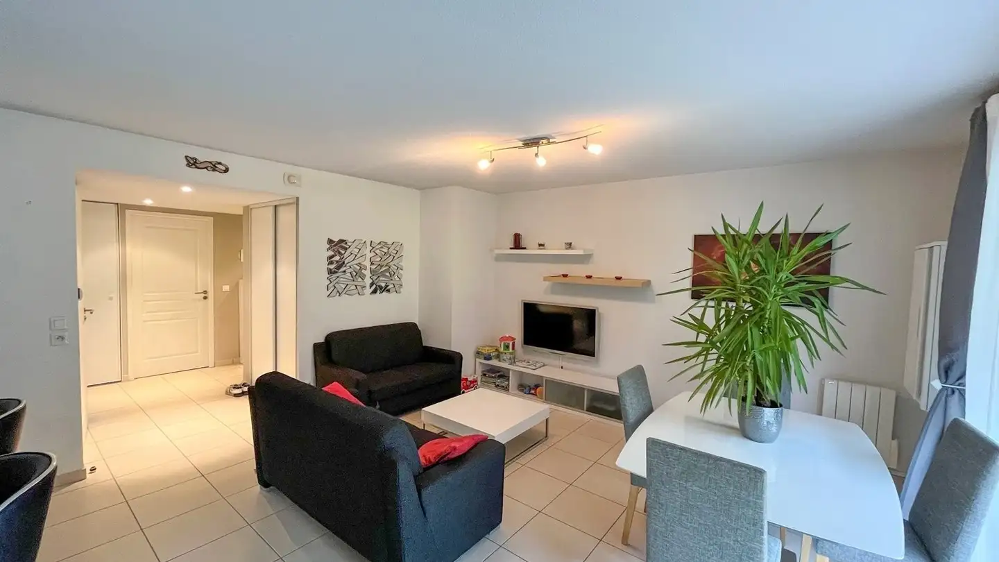 Apartment for rent - 1256 Troinex