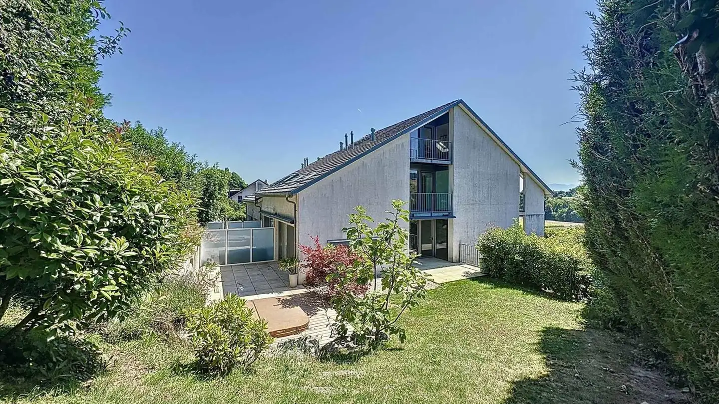 Row house for sale - 1174 Montherod