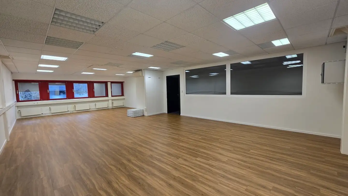 Bureau à louer - Rue Des Tuillières 1, 1196 Gland - Photo 3