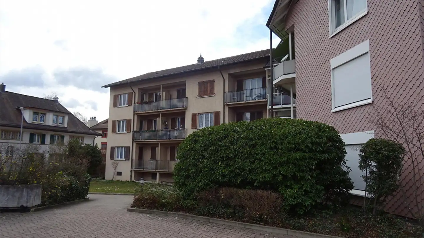 Tiefgaragenstellplatz mieten - Grundstrasse, 8600 Dübendorf