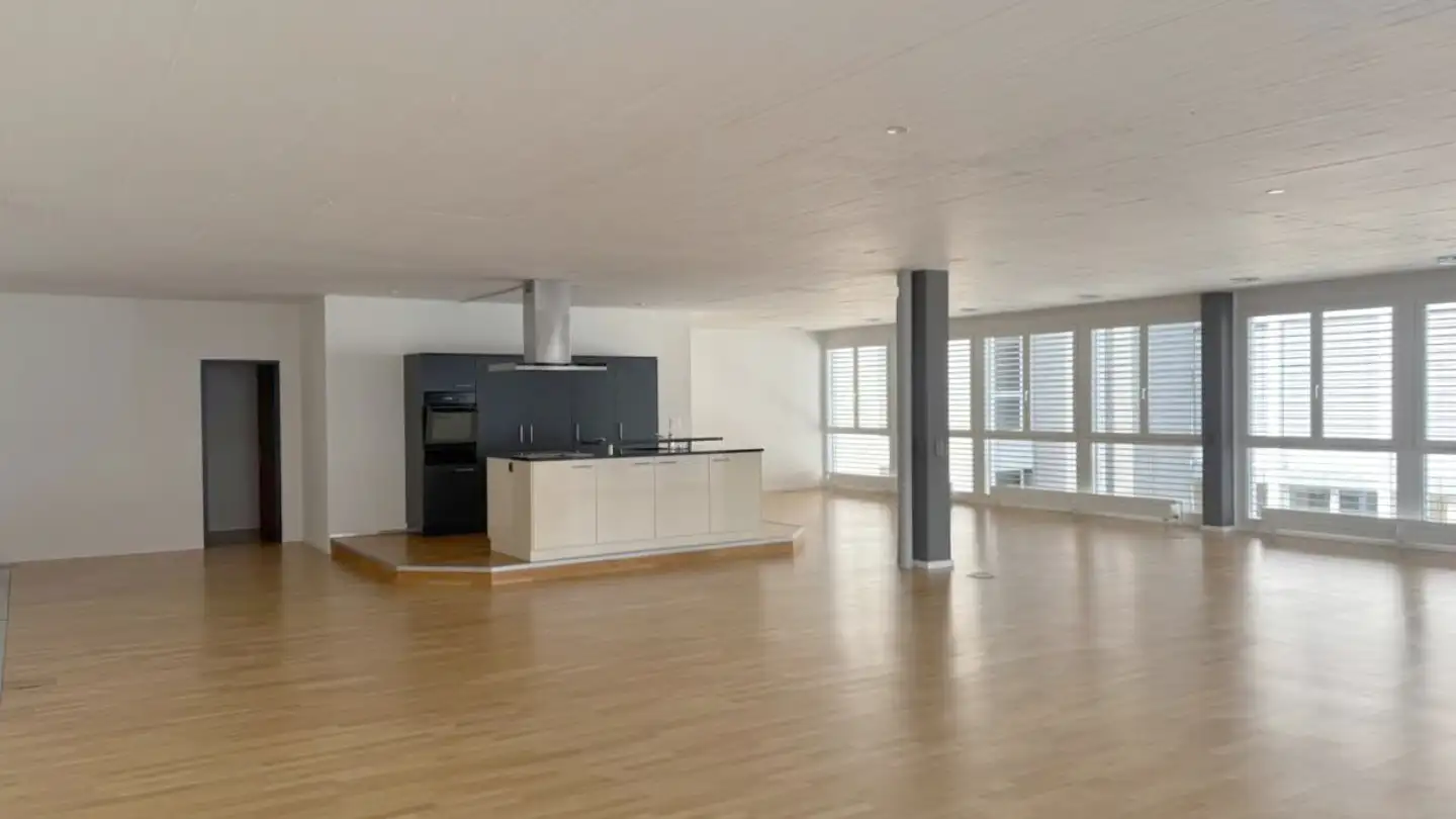 Commercial à louer - Chaltenbodenstrasse 6f, 8834 Schindellegi - Photo 2