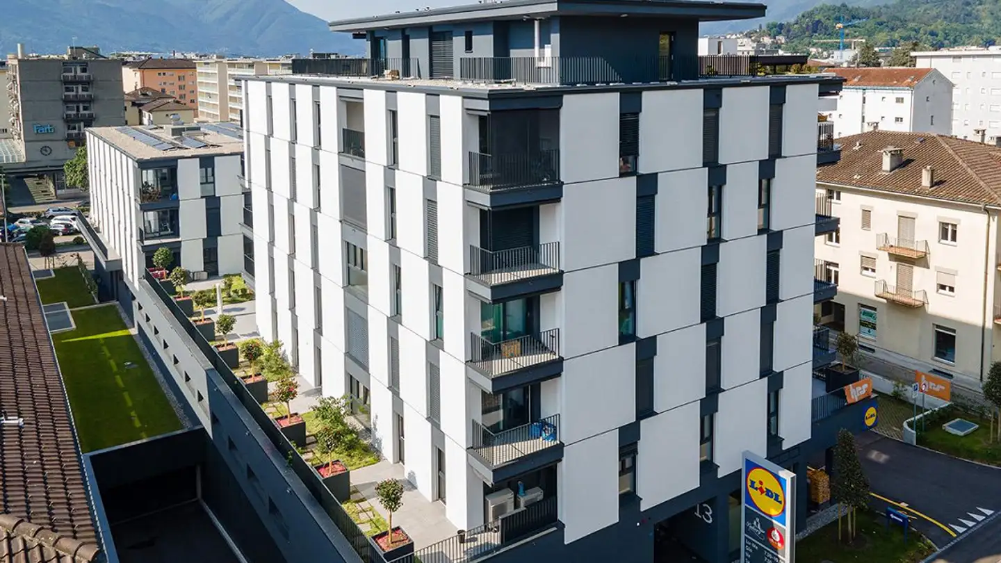 Underground parking space for rent - 6600 Locarno