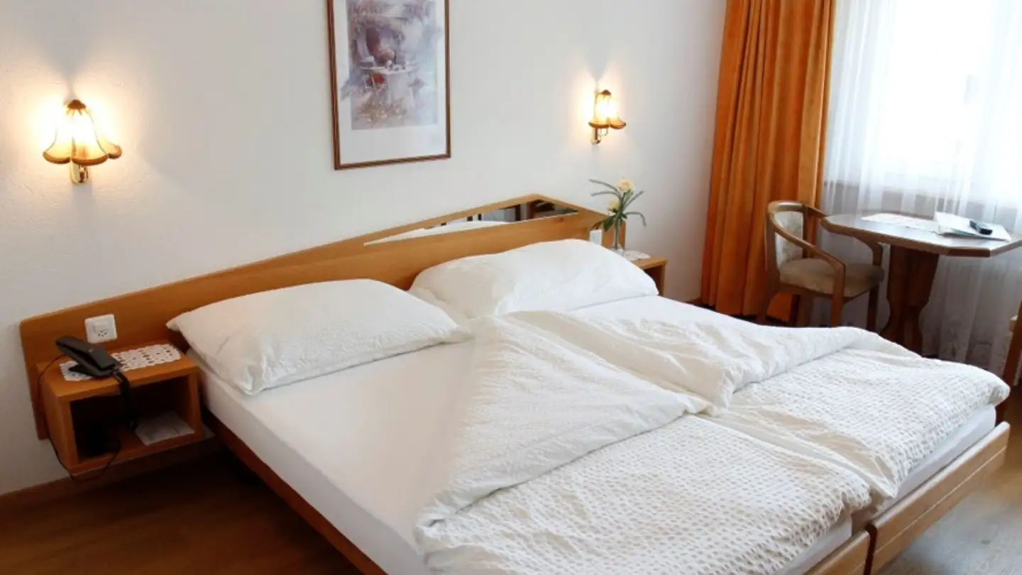 Hotel for sale - Innere Saastalstrasse, 3910 Saas-Grund - Photo 2