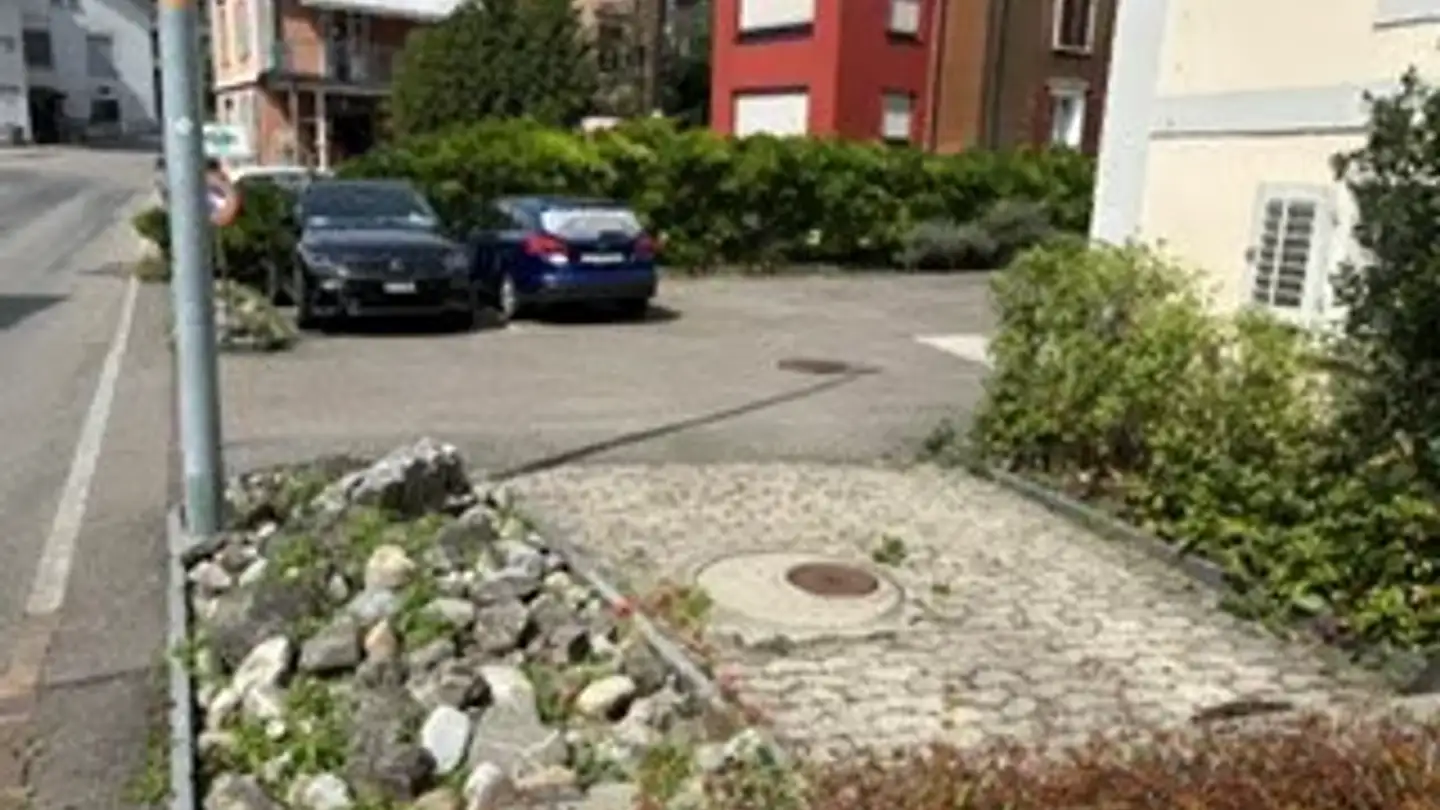 Outdoor parking space for rent - Bergstrasse 7, 8712 Stäfa - Photo 3