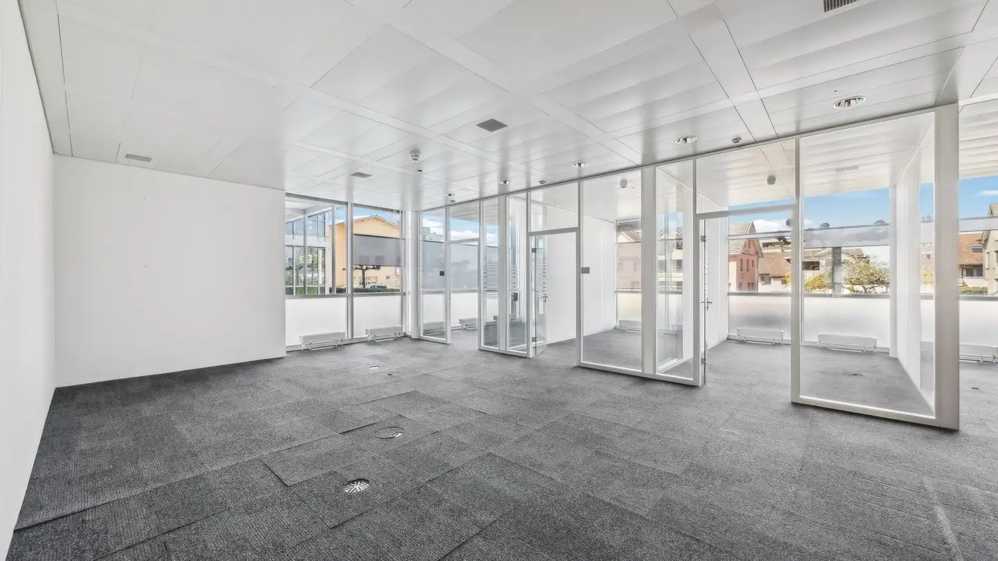 Commercial à louer - Churerstrasse 120, 8808 Pfäffikon SZ - Photo 2