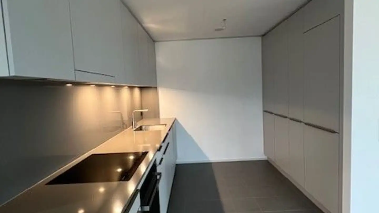 Apartment for rent - Hohlstrasse 440, 8048 Zürich - Photo 4