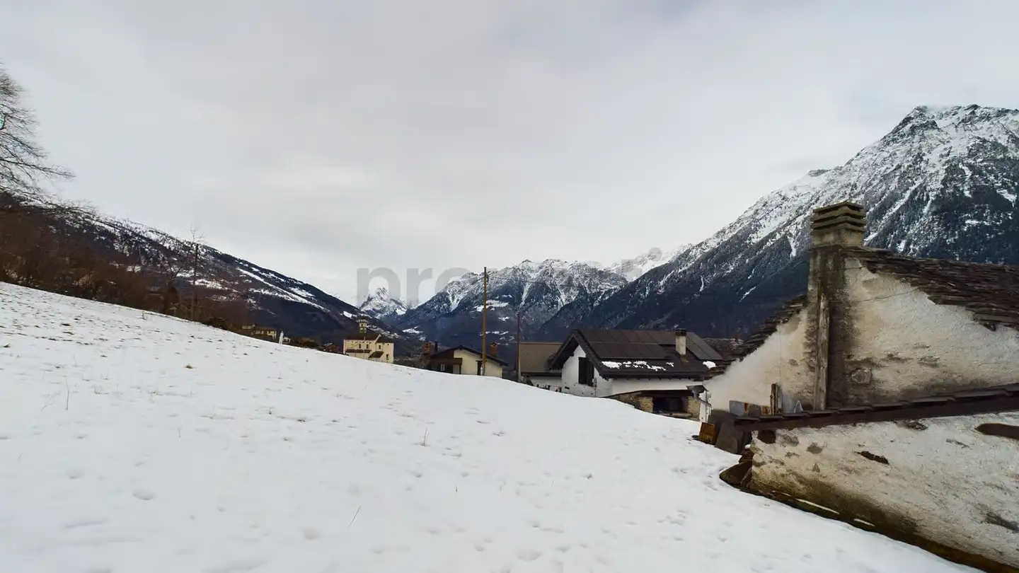 Terrain constructible à vendre - 6716 Acquarossa