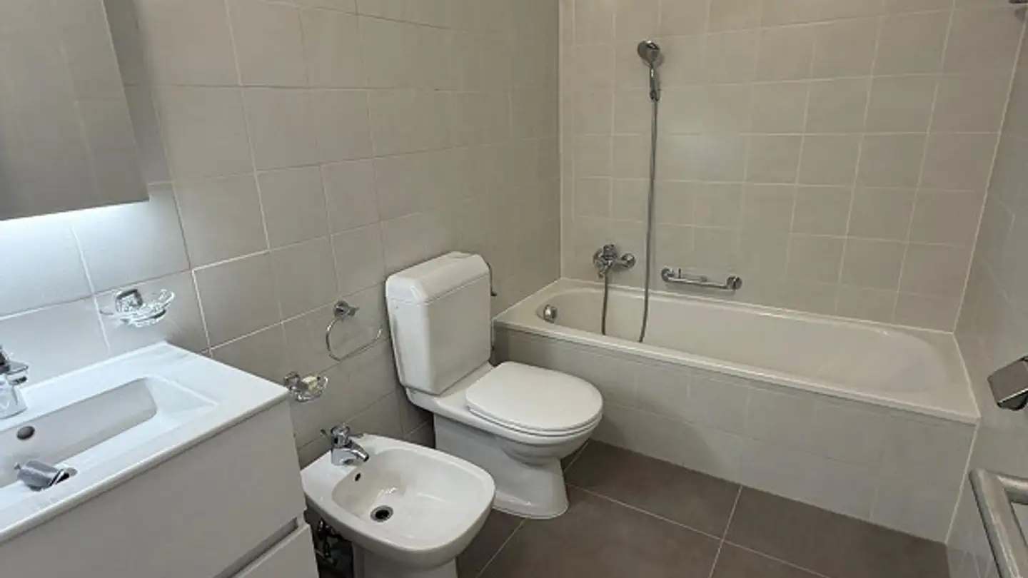 Wohnung mieten - Via Cantonale 10, 6814 Cadempino - Foto 4