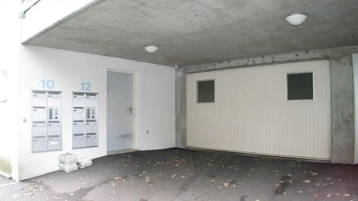 Tiefgaragenstellplatz mieten - Bündtenweg 10a, 4242 Laufen