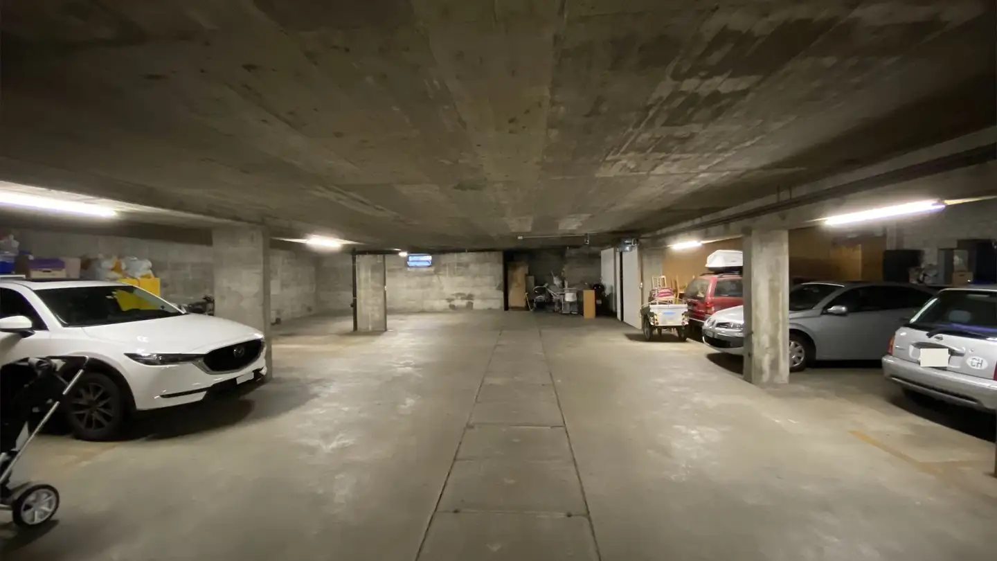Tiefgaragenstellplatz mieten - Langenthalstrasse 92, 4912 Aarwangen