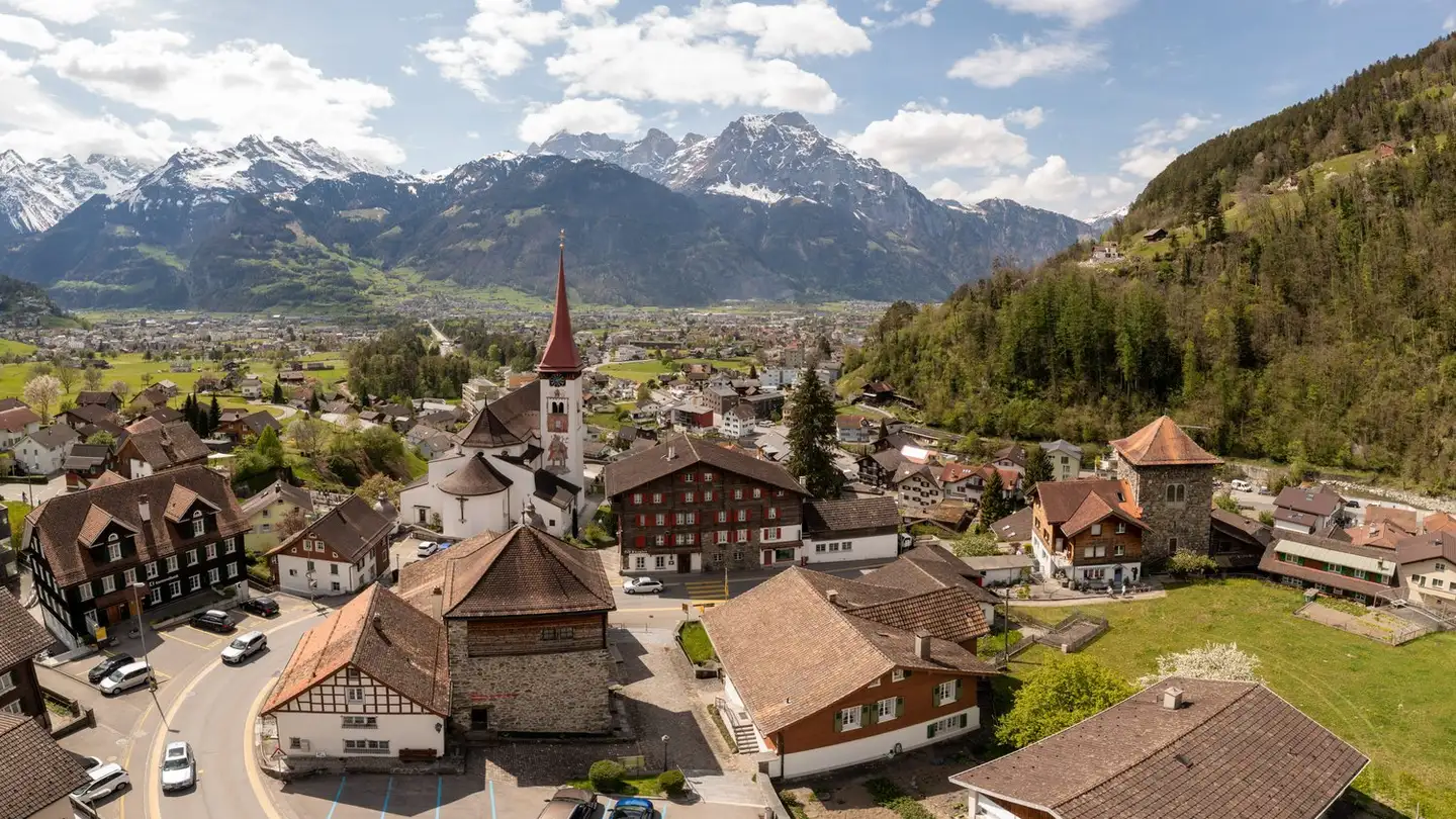 Hotel in vendita - Klausenstrasse 136, 6463 Bürglen UR - Photo 2