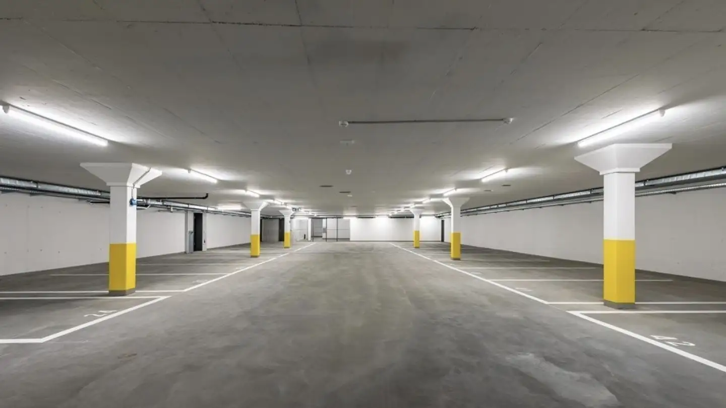 Garage singolo in affitto - Langgrütstrasse 104, 8047 Zürich