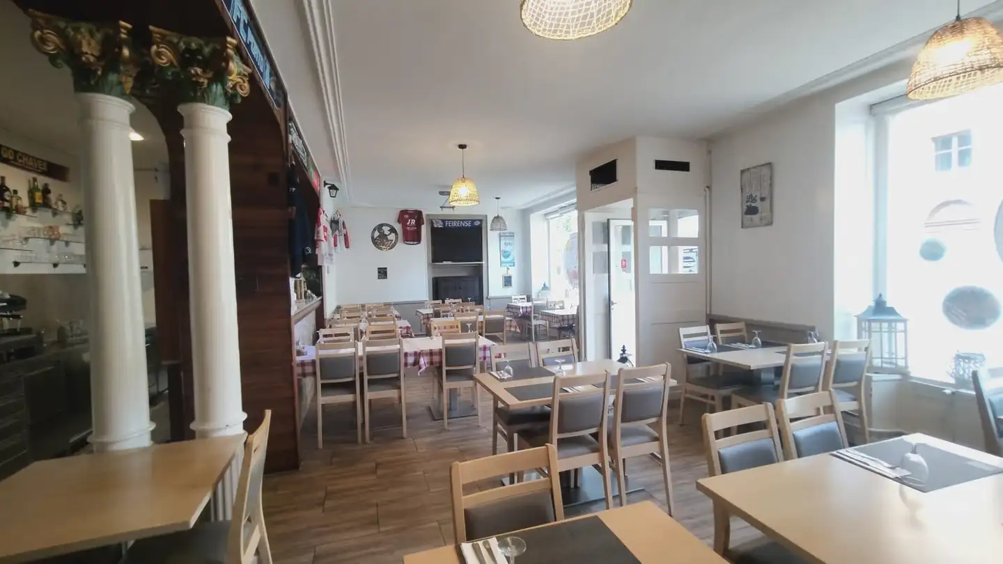 Restaurant for sale - Rue De La Charrière 21, 2300 La Chaux-de-Fonds - Photo 2