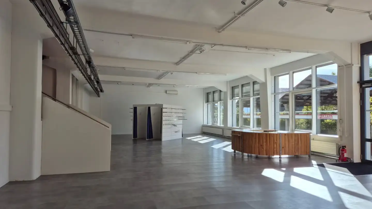 Commercial à louer - Edikerstrasse 16, 8635 Dürnten - Photo 2