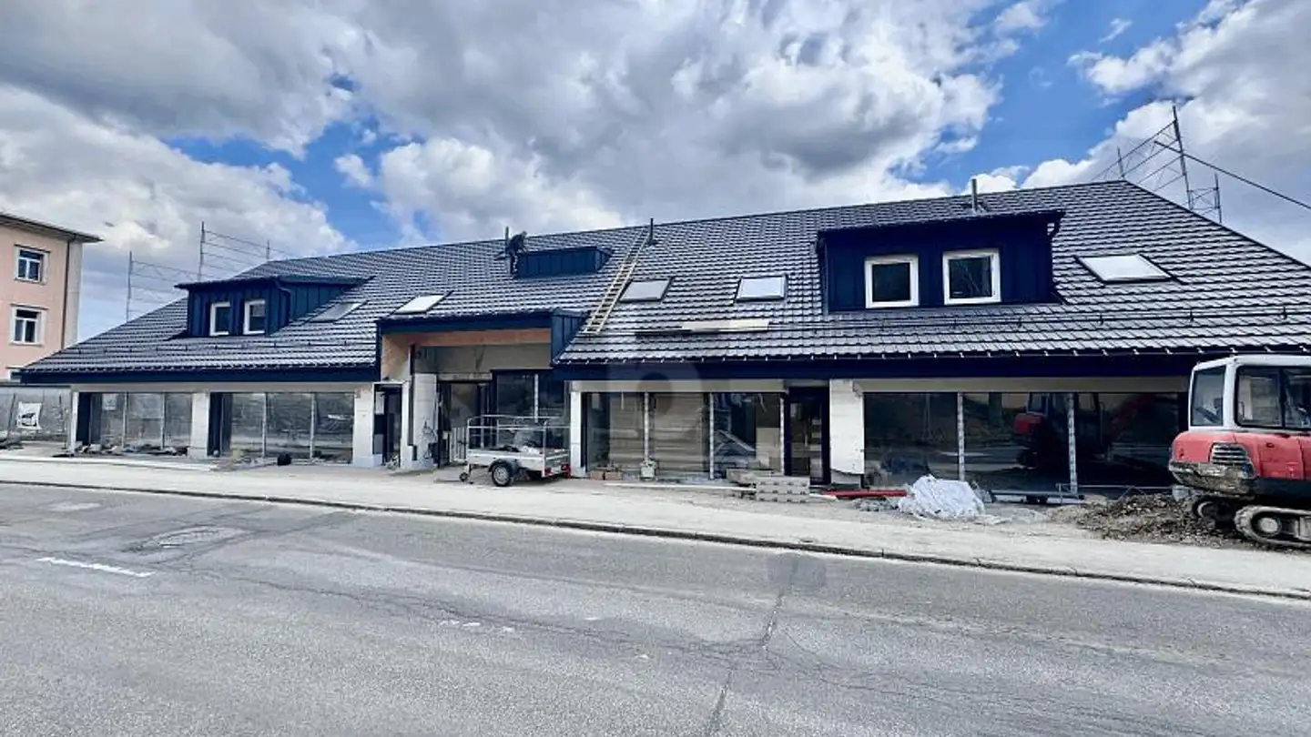 Office space for rent - 1347 Le Sentier