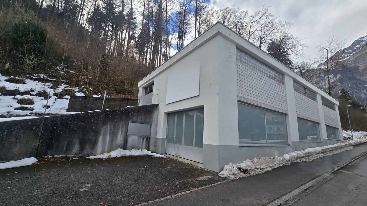 Storage space for rent - Berglistrasse, 8750 Glarus