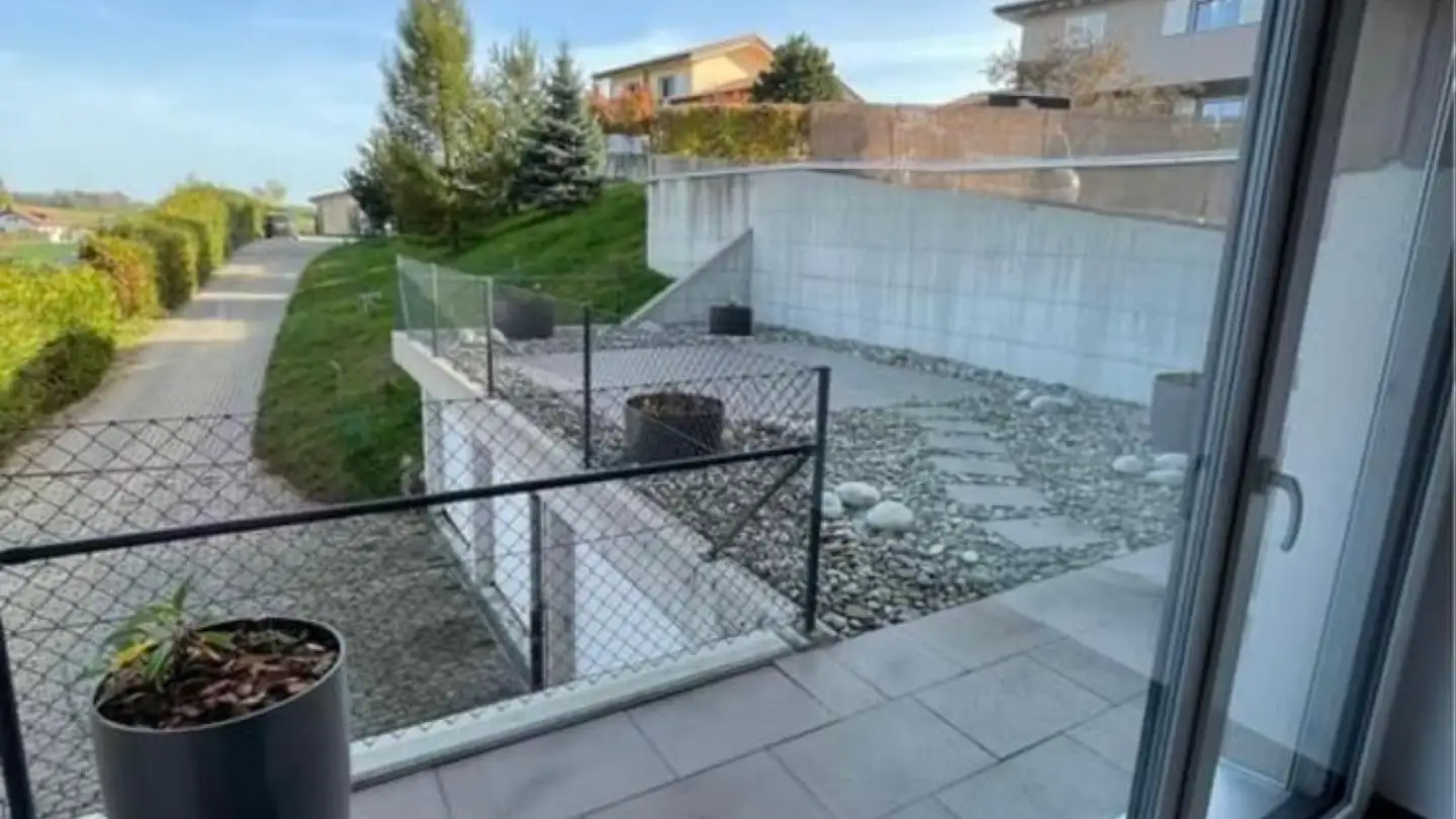 Apartment for rent - 1410 Correvon