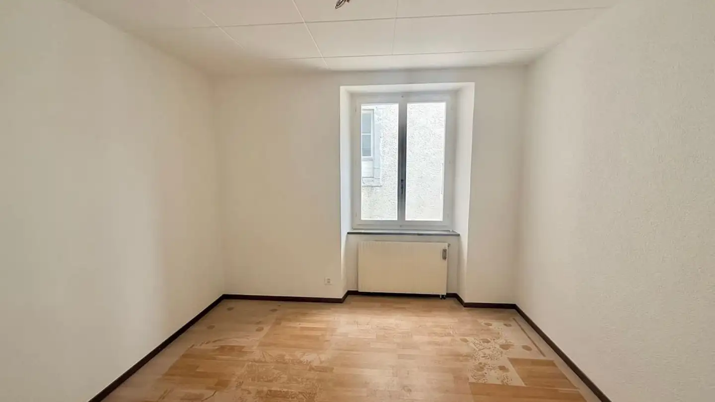 Wohnung mieten - Place Du 16 Mars 2, 2610 St-Imier - Foto 3