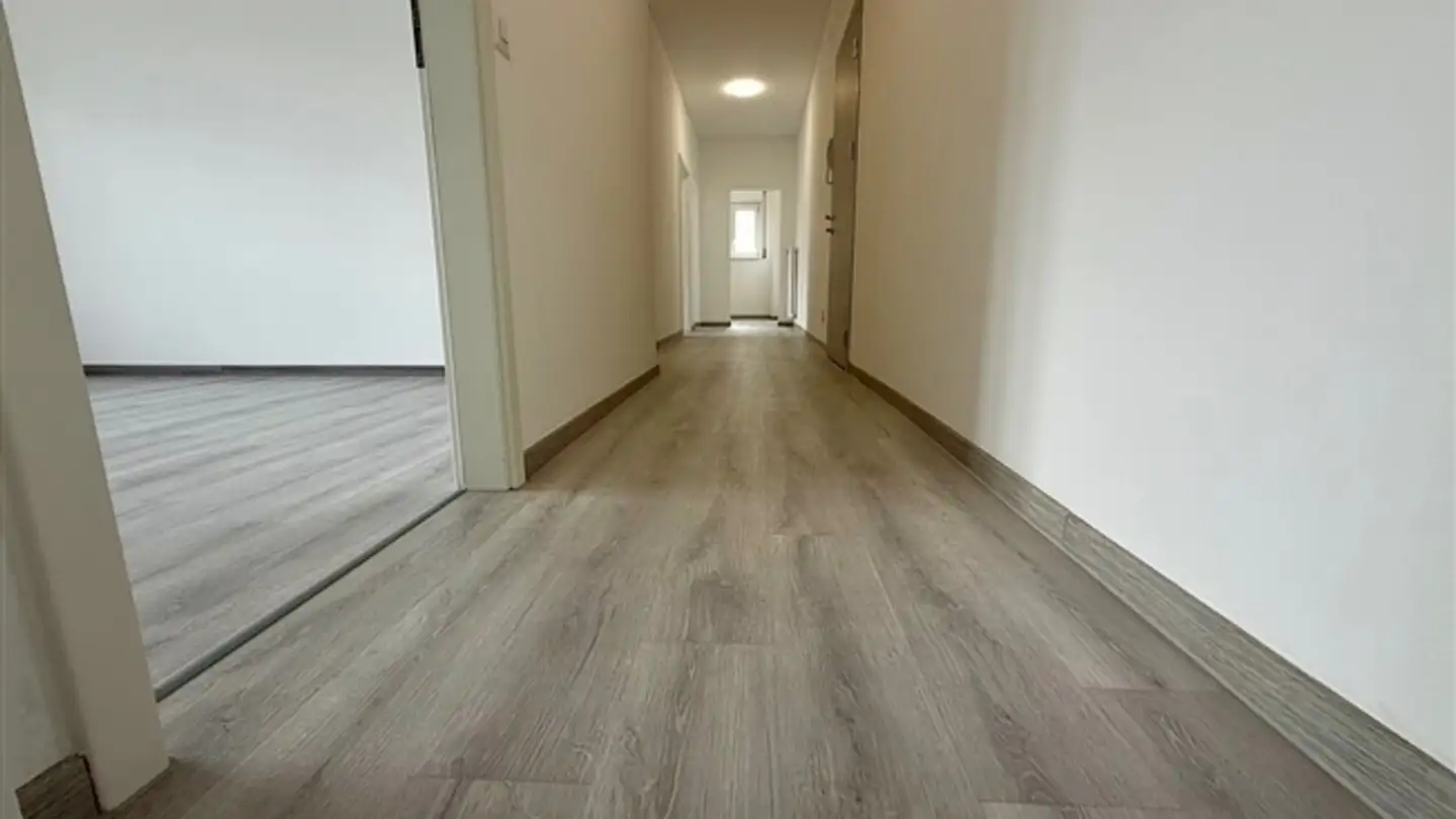 Apartment for rent - Via Luigi Favre 9, 6830 Chiasso - Photo 3