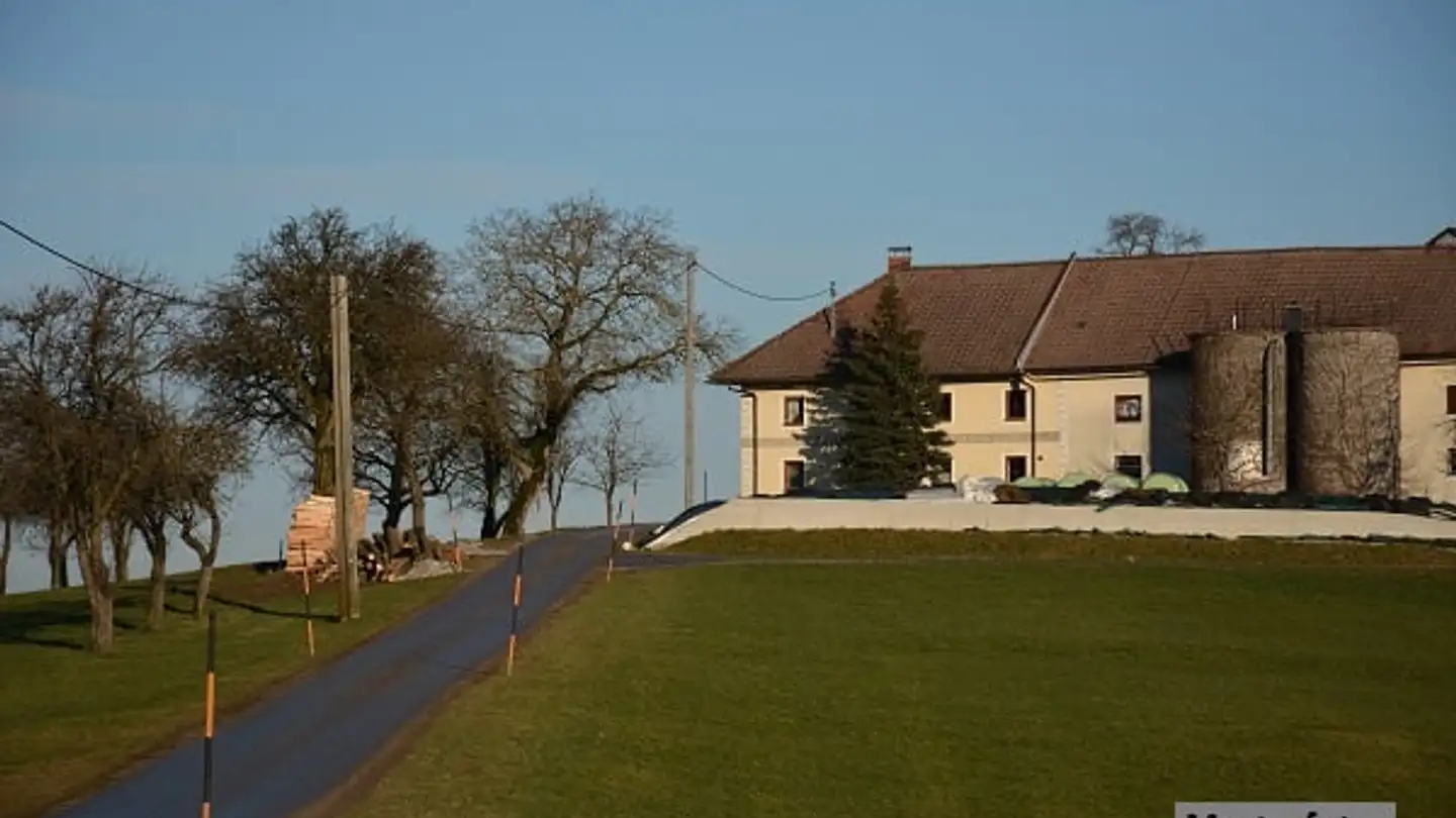 Farm for sale - Route Des Vergers, 1355 L'Abergement