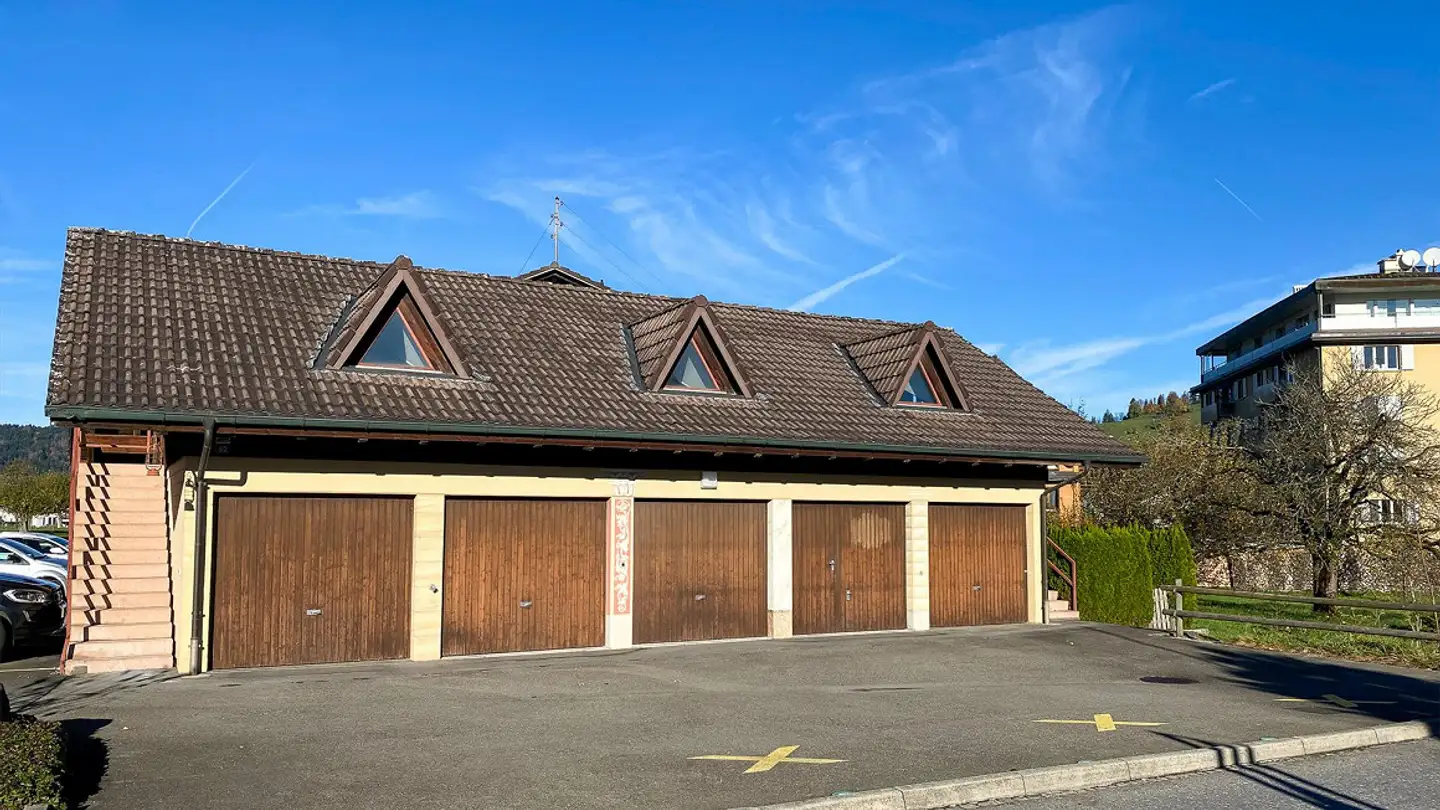 Einzelgarage mieten - Höfnerstrasse 52, 6314 Unterägeri