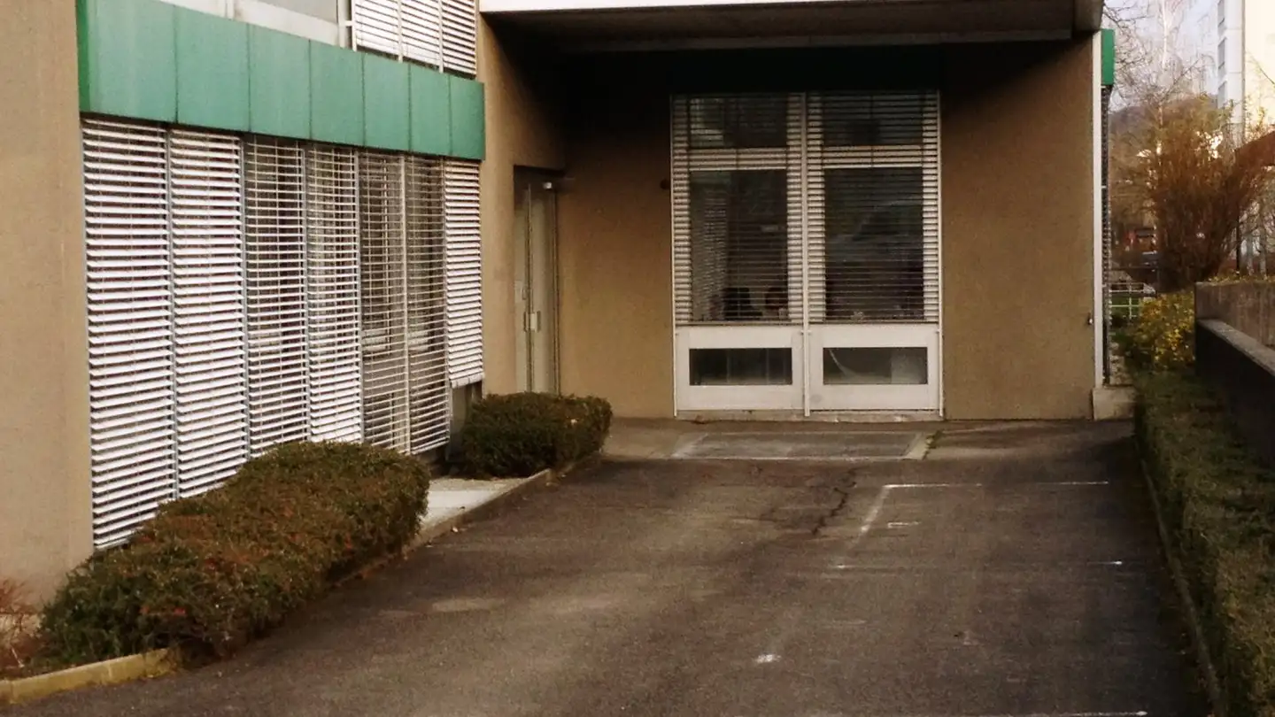 Outdoor parking space for rent - Jurastrasse 2, 4142 Münchenstein