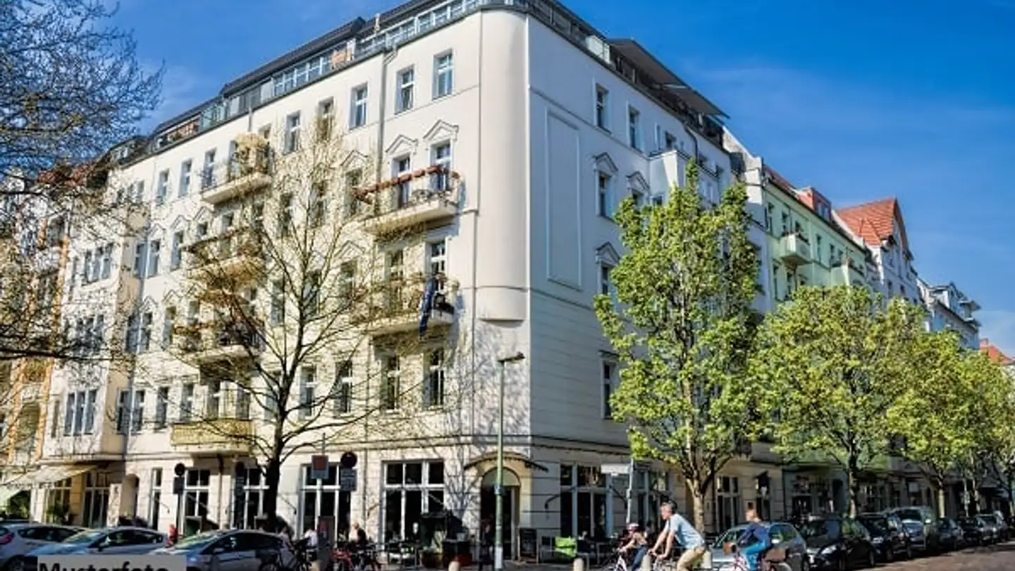 Mixed-use building for sale - Rue Fritz-Courvoisier, 2300 La Chaux-de-Fonds