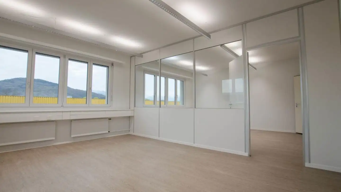 Commercial for rent - Gewerbestrasse 12, 9462 Montlingen - Photo 2