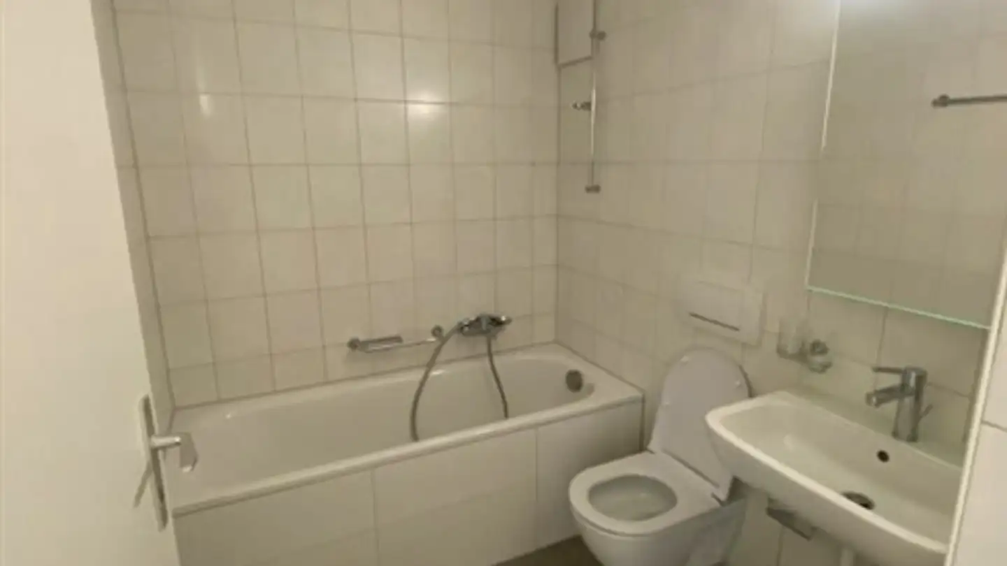 Wohnung mieten - Rue Des Fahys 93, 2000 Neuchâtel - Foto 4